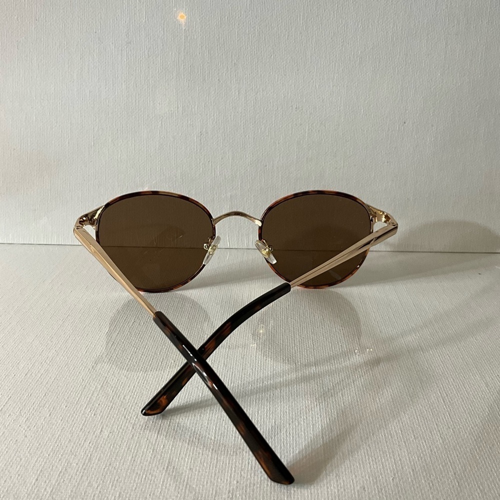 Tortoise Shell Sunglasses - Picture 3 of 4
